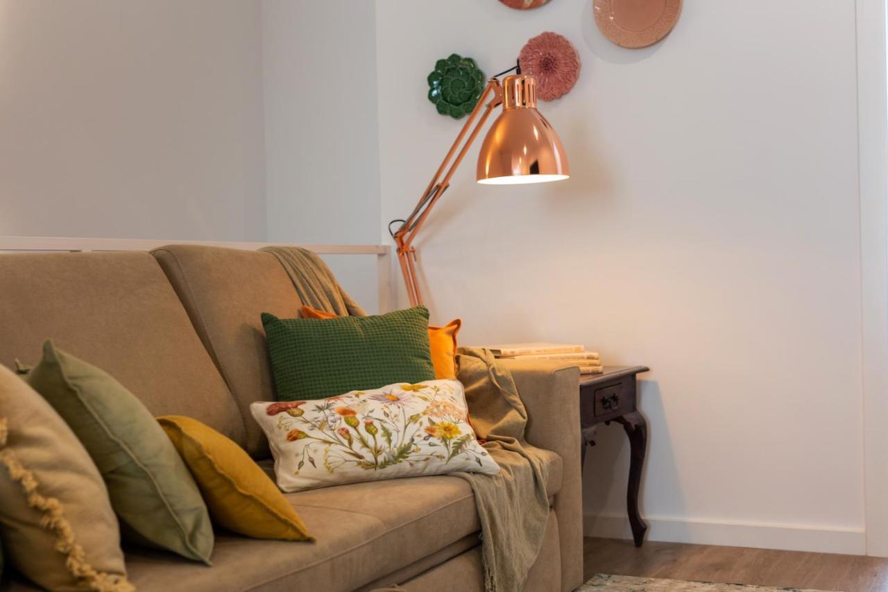 Stupendo- Two Rooms, Patio With Refreshing Pond-Center-Air Conditioning-Free Park Лиссабон Экстерьер фото
