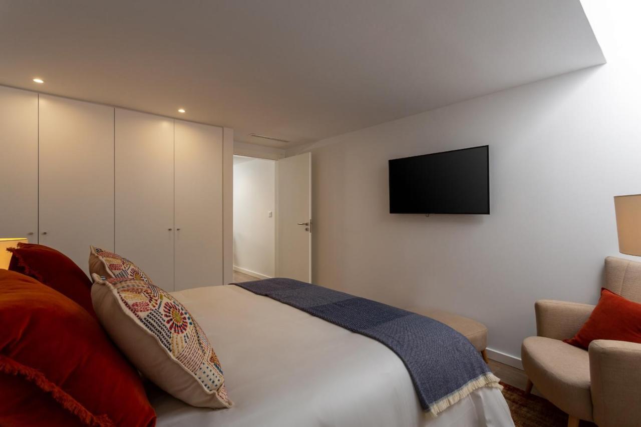 Stupendo- Two Rooms, Patio With Refreshing Pond-Center-Air Conditioning-Free Park Лиссабон Экстерьер фото