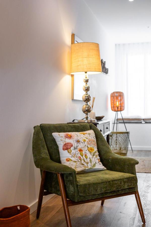 Stupendo- Two Rooms, Patio With Refreshing Pond-Center-Air Conditioning-Free Park Лиссабон Экстерьер фото