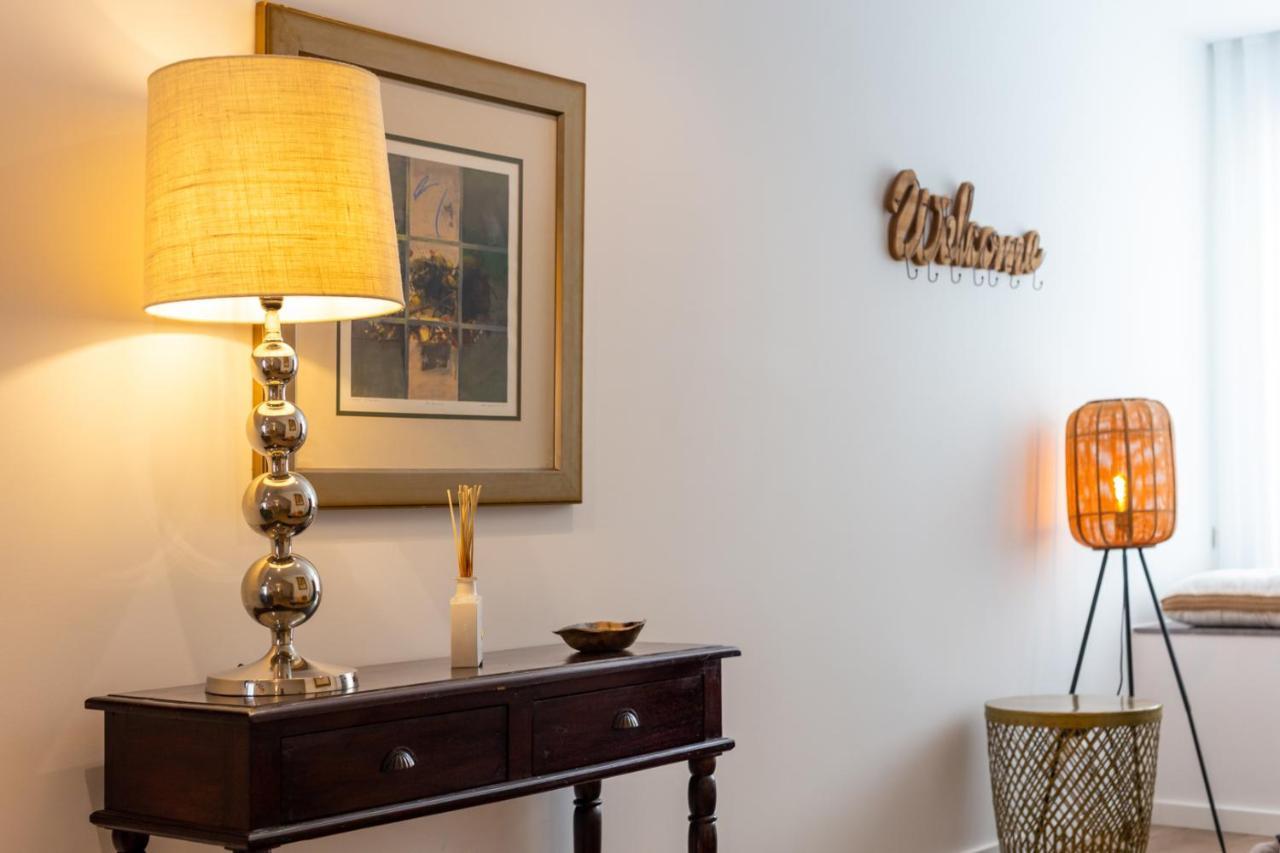 Stupendo- Two Rooms, Patio With Refreshing Pond-Center-Air Conditioning-Free Park Лиссабон Экстерьер фото